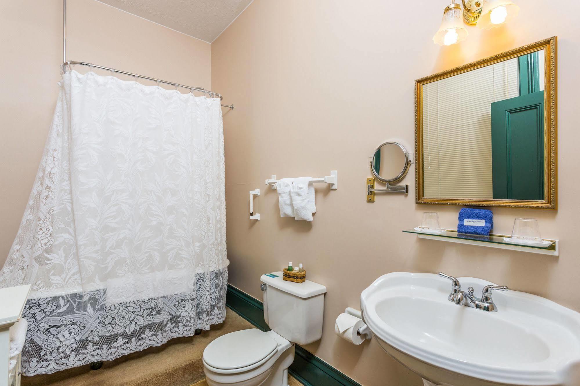 Spencer House Inn Saint Marys Dış mekan fotoğraf